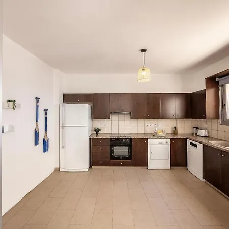 Fig Tree Penthouse 2 Protarász