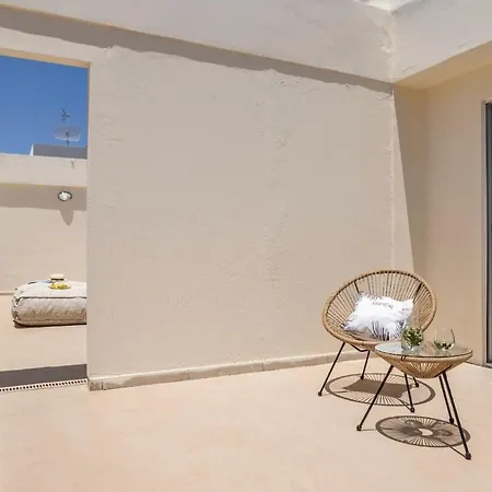 Fig Tree Penthouse 2 Apartman *
