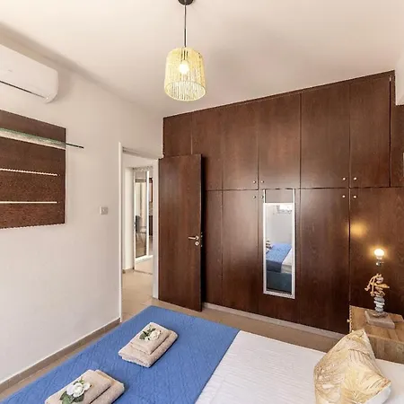 Fig Tree Penthouse 2 Apartman *