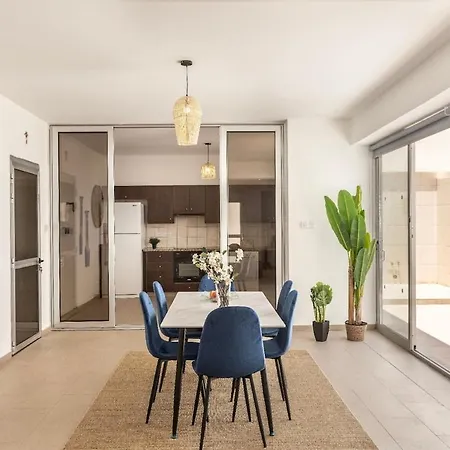 Fig Tree Penthouse 2 Apartman Protarász
