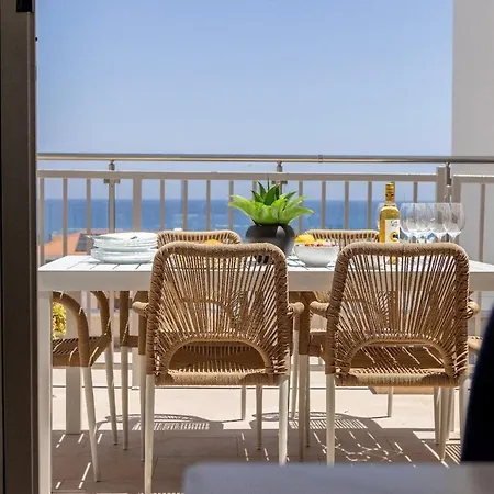 Fig Tree Penthouse 2 *
